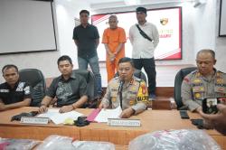 Menolak Ajakan Suami, Istri Tewas Dibacok